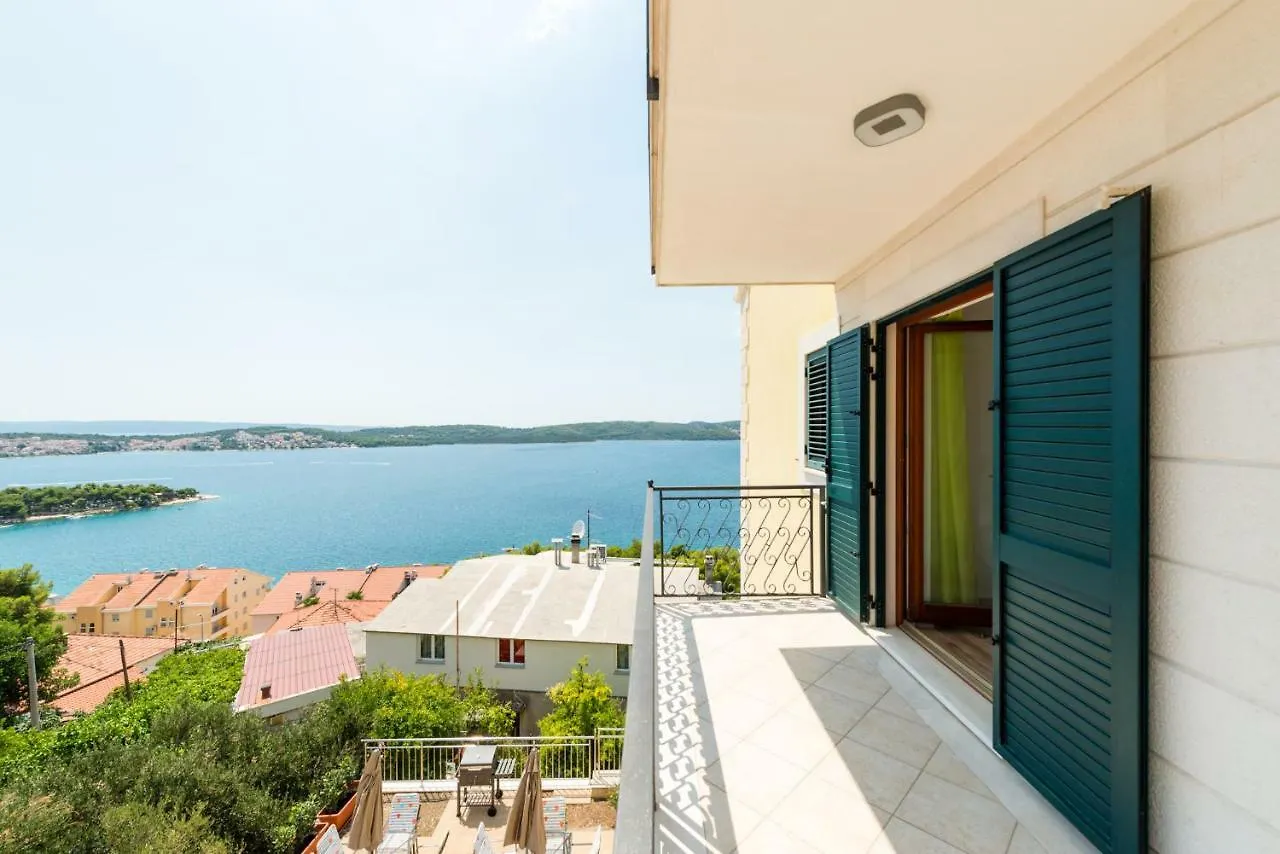 Villa Boris Trogir 0*,  Croatia
